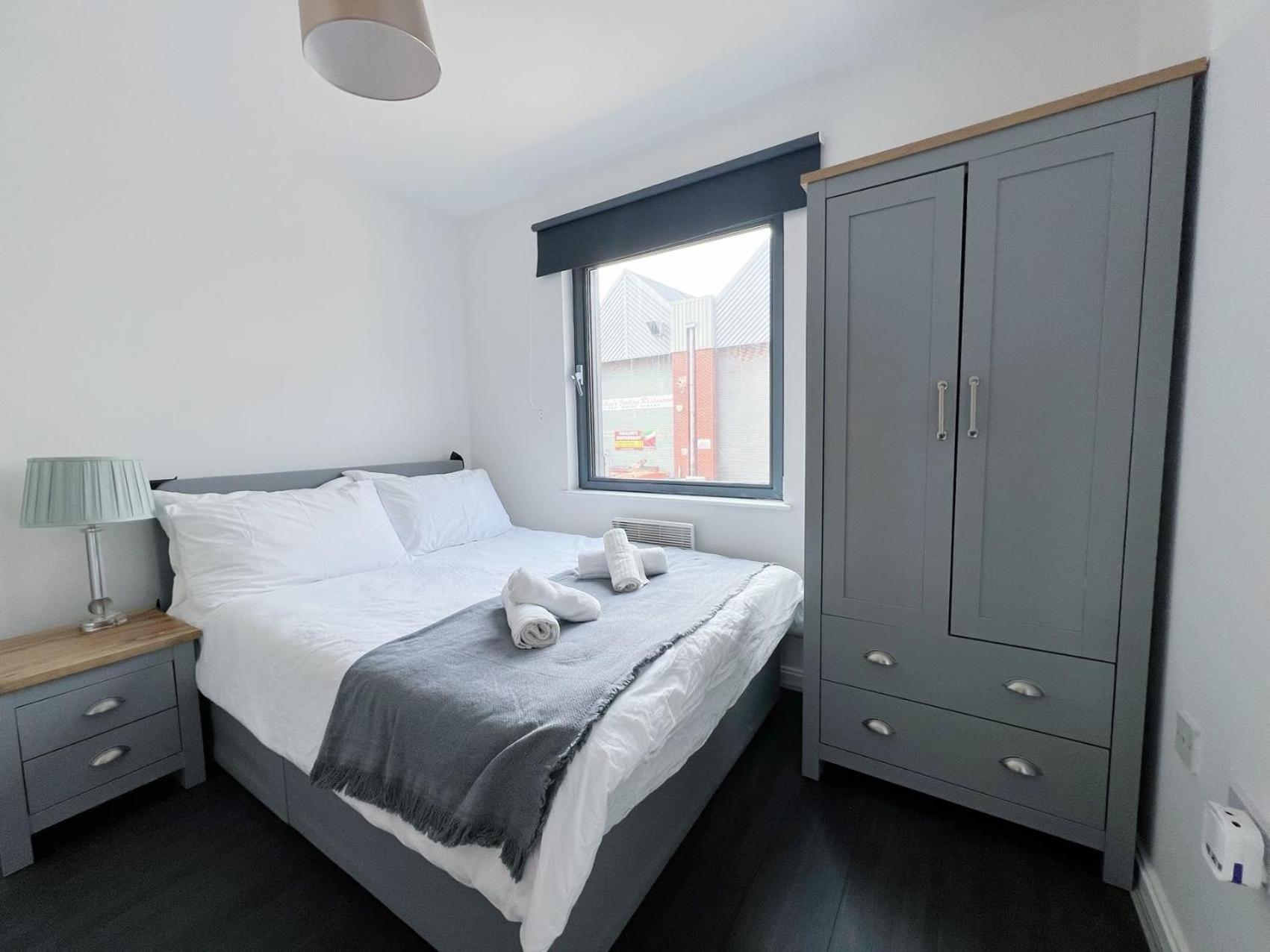 Comfort Seaside Two-Bedroom Apt Swansea Exterior foto