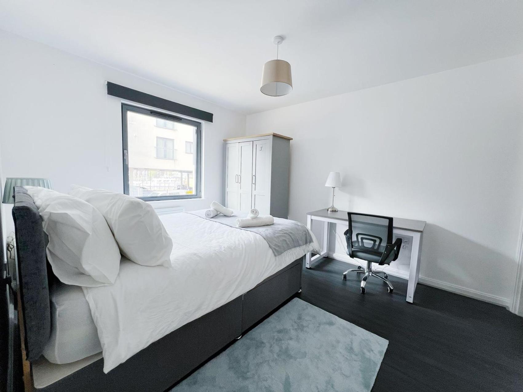Comfort Seaside Two-Bedroom Apt Swansea Exterior foto