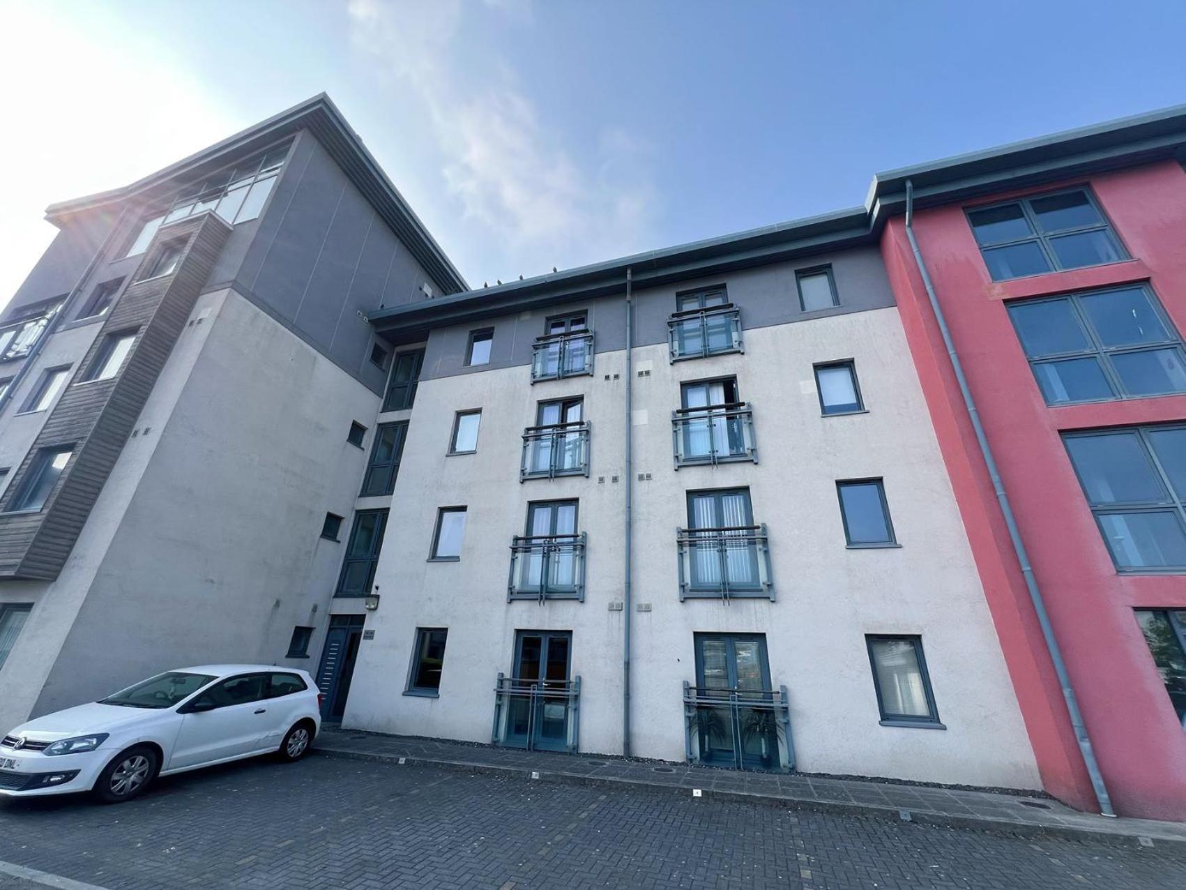 Comfort Seaside Two-Bedroom Apt Swansea Exterior foto
